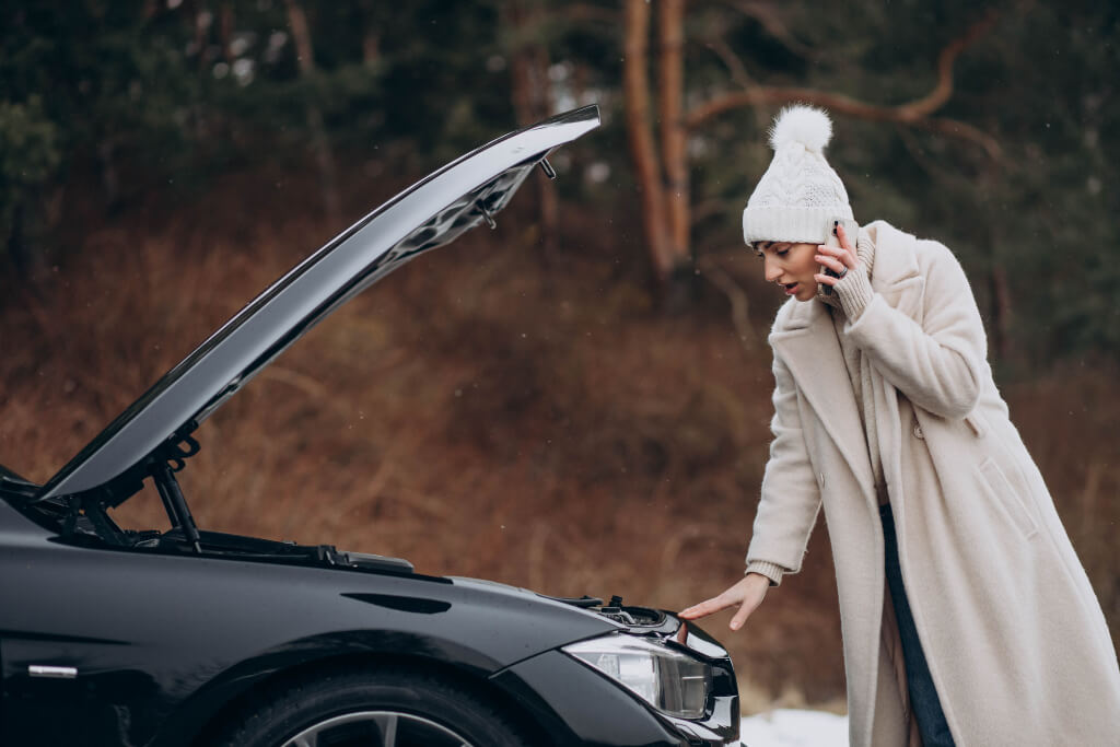Common breakdowns in autumn and tips for car glass maintenance