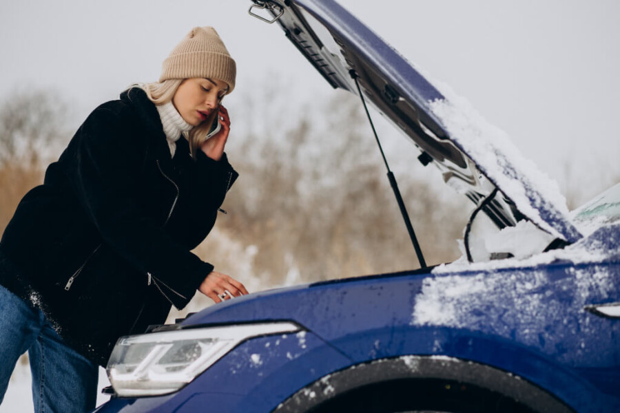 ¿Qué ocurre si el motor del coche se enfría demasiado? Tips para sobrellevar el invierno