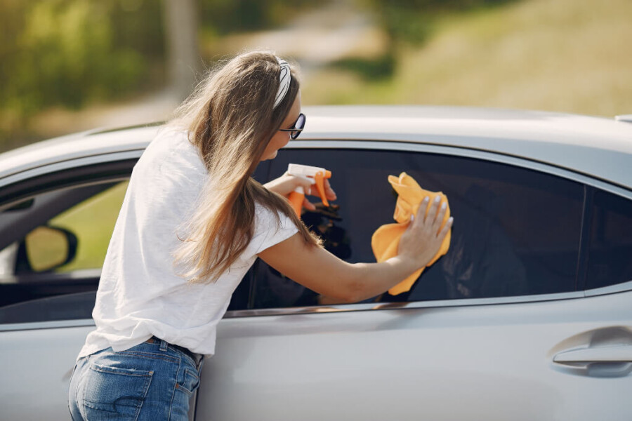 ¿Cómo prevenir daños en las lunas del automóvil?