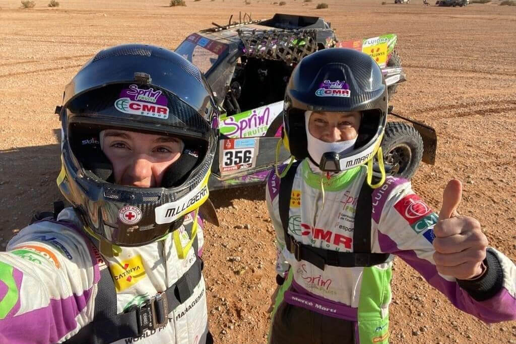 Seis mujeres pisan el acelerador en el Dakar 2022