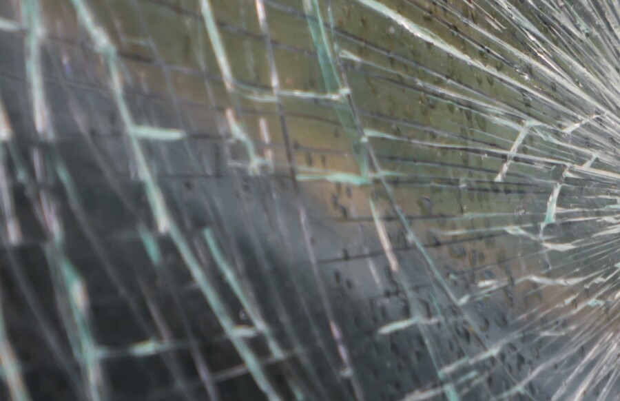 ¿Cuándo cambiar lunas coche urgente?