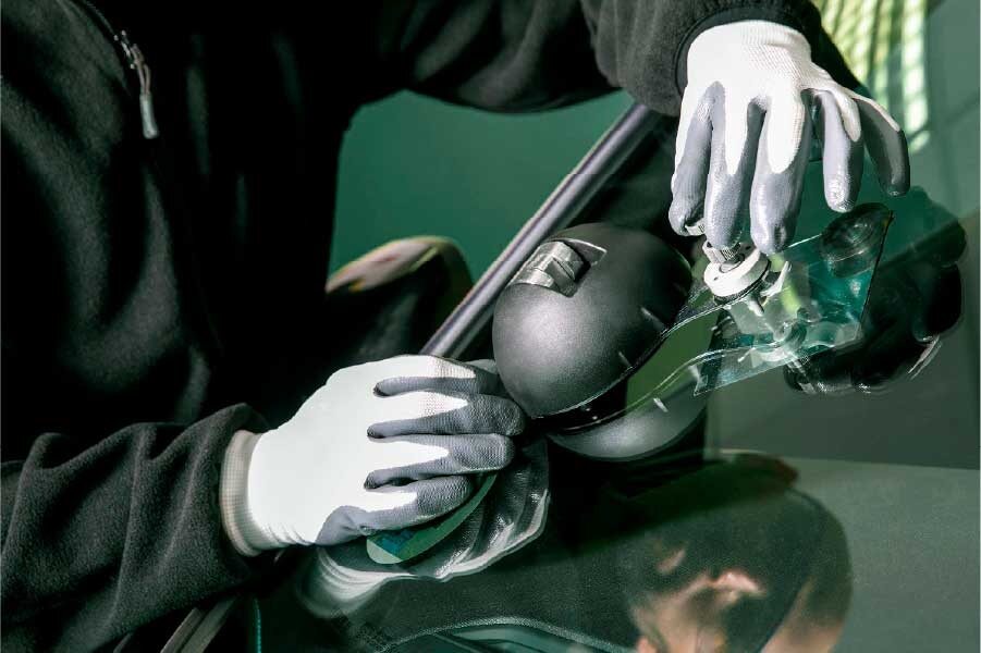 Ventajas de reparar la luna del coche frente a sustituirla